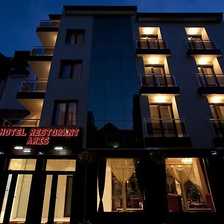 Aris Hotel 3*