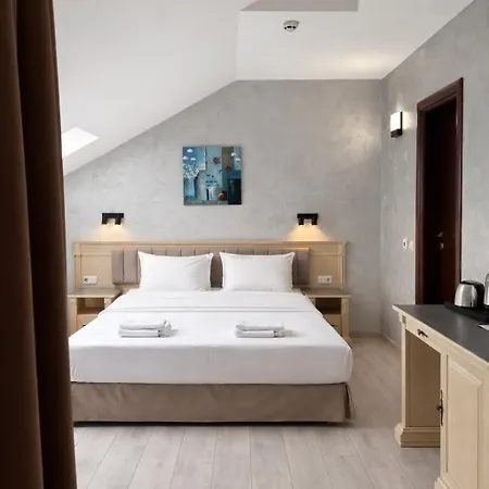 Hotel Aris