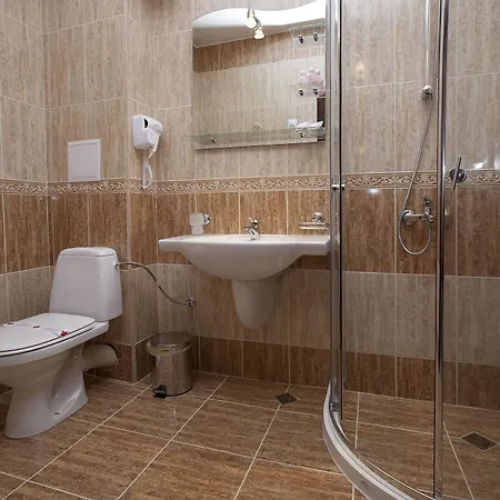 Aris Hotel 3*