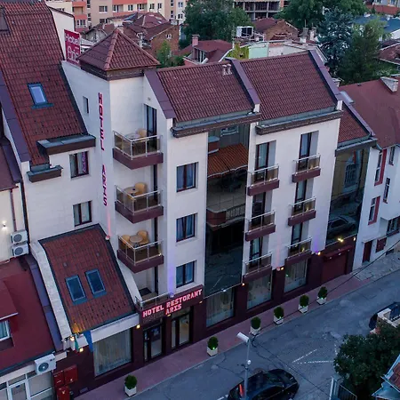 Aris Hotel